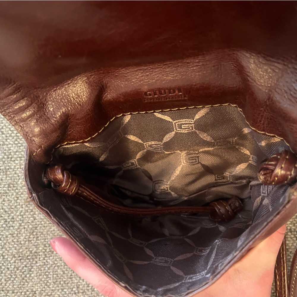 Leather cross body - Picture 2 of 6